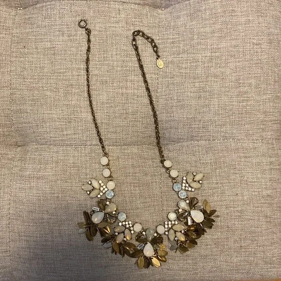 Like new necklace - Picture 2 of 3